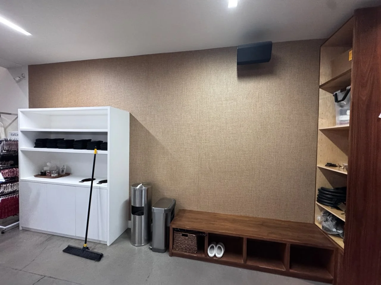 Wallpaper installation background