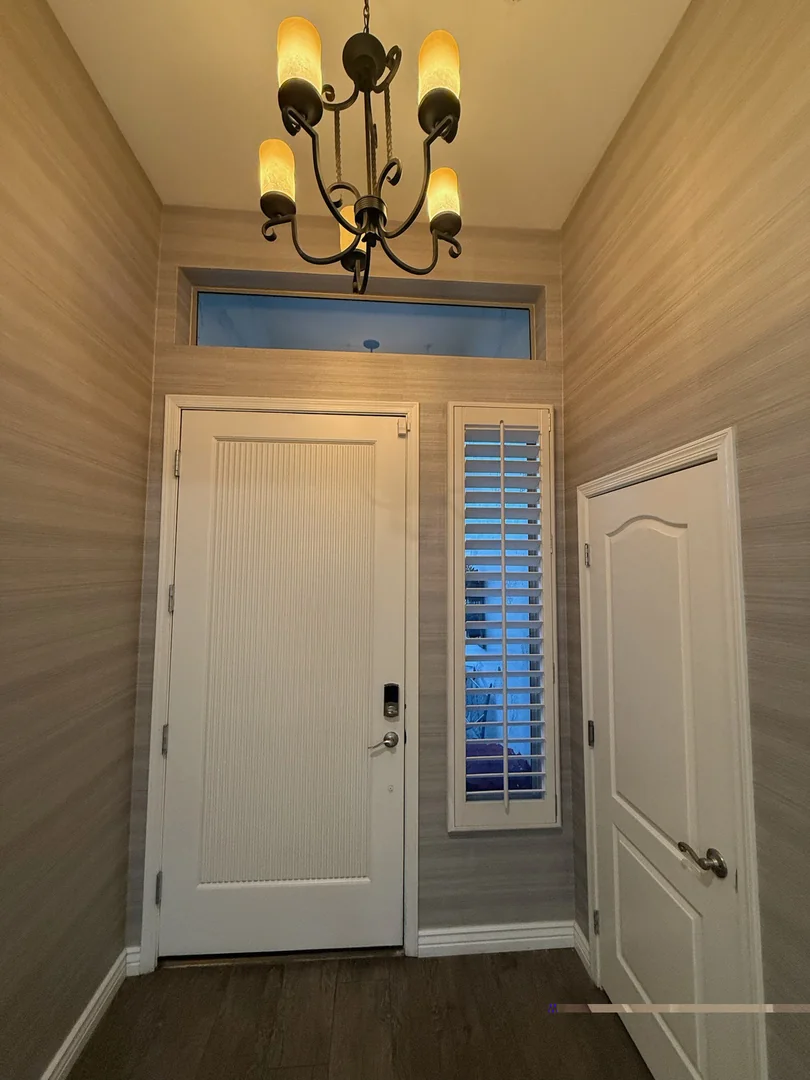 Phinney Ridge wallpaper installation